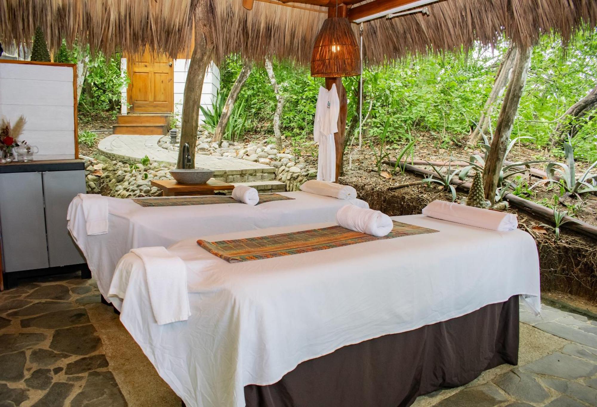 Isla Chiquita Glamping Hotel Paquera Esterno foto